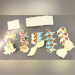 Set of 19 tags & 19 cards Adorable tags featuring babies and Santa Claus NOS